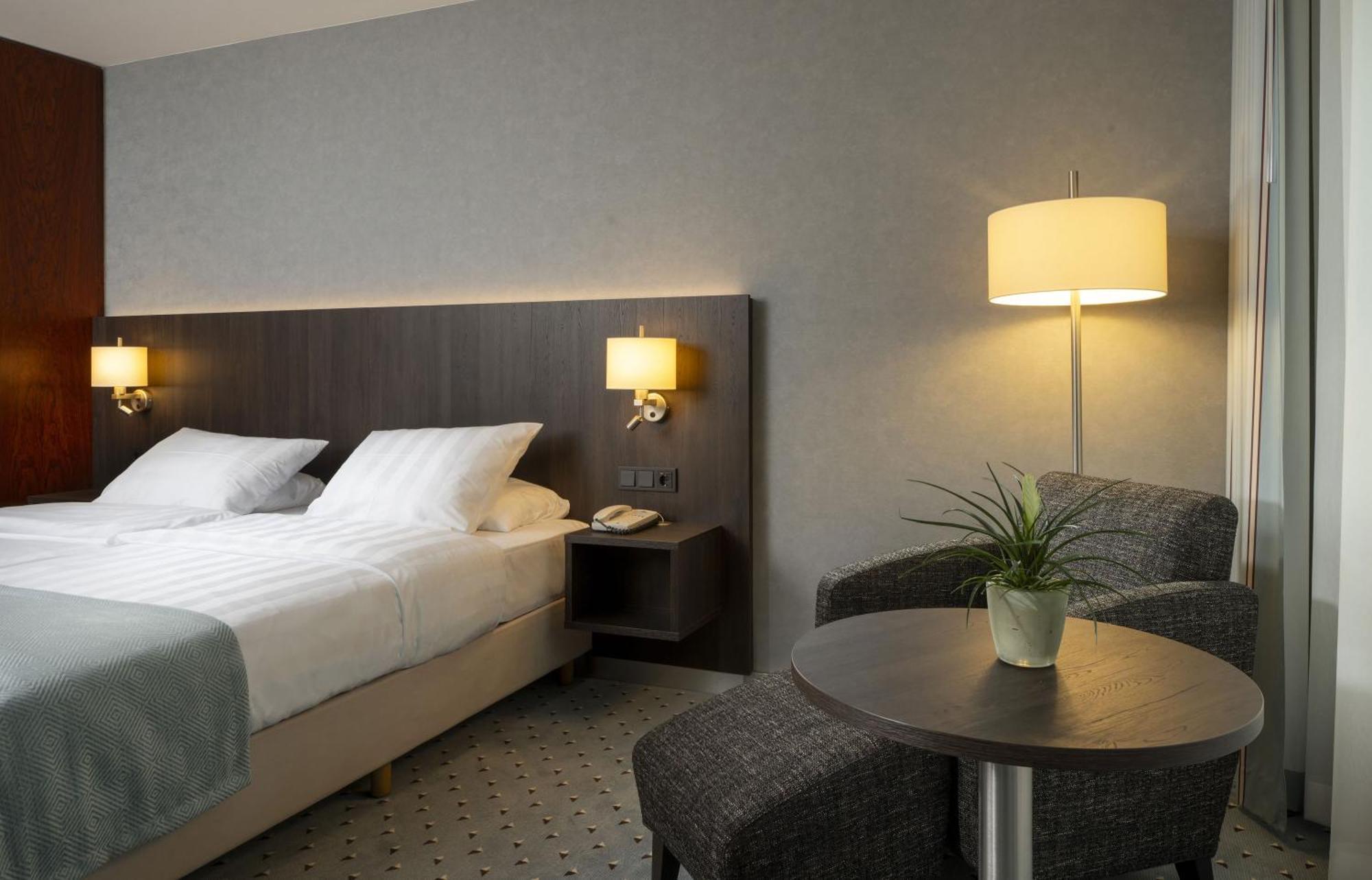 Maritim Hotel BRE Buitenkant foto