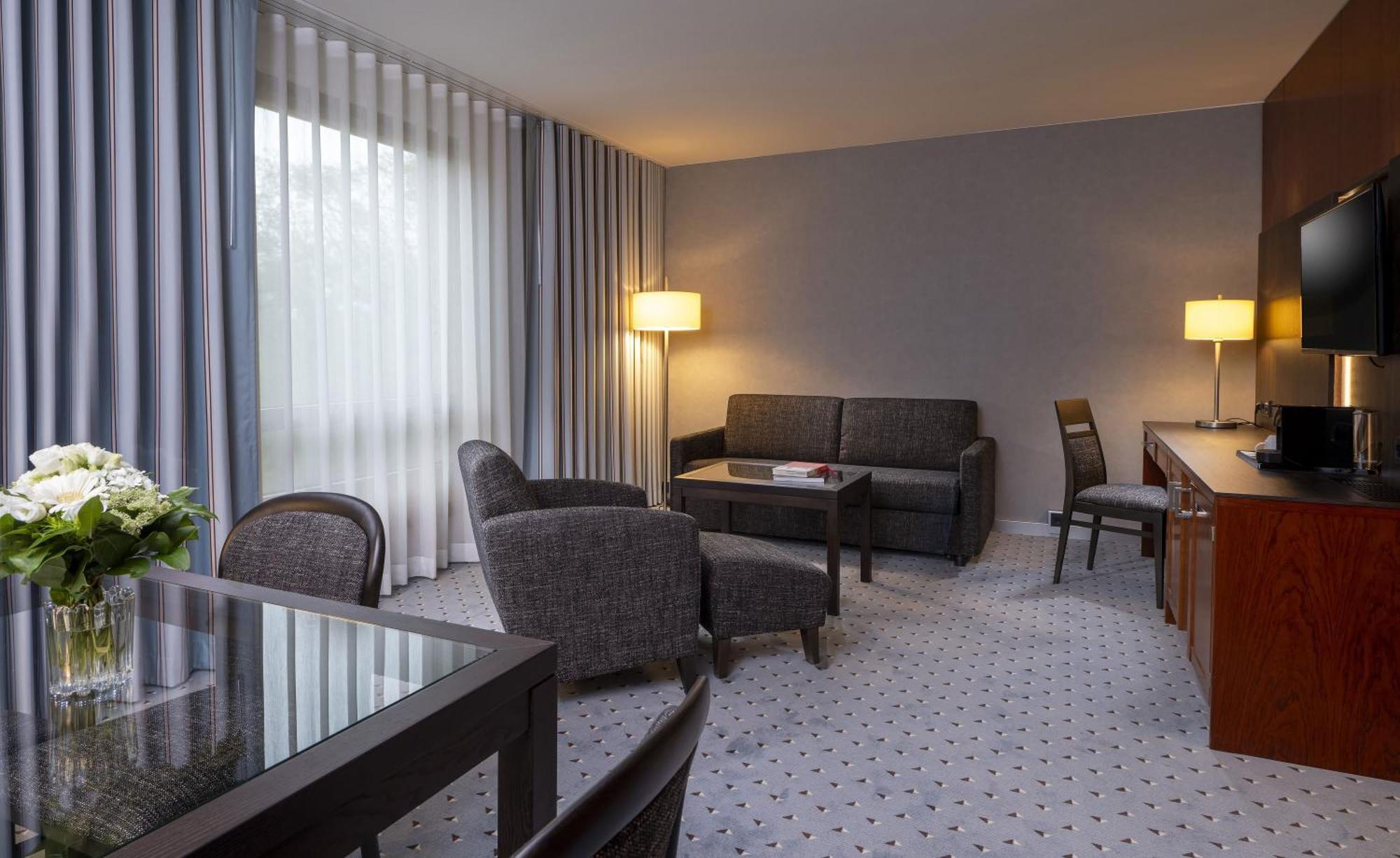 Maritim Hotel BRE Buitenkant foto