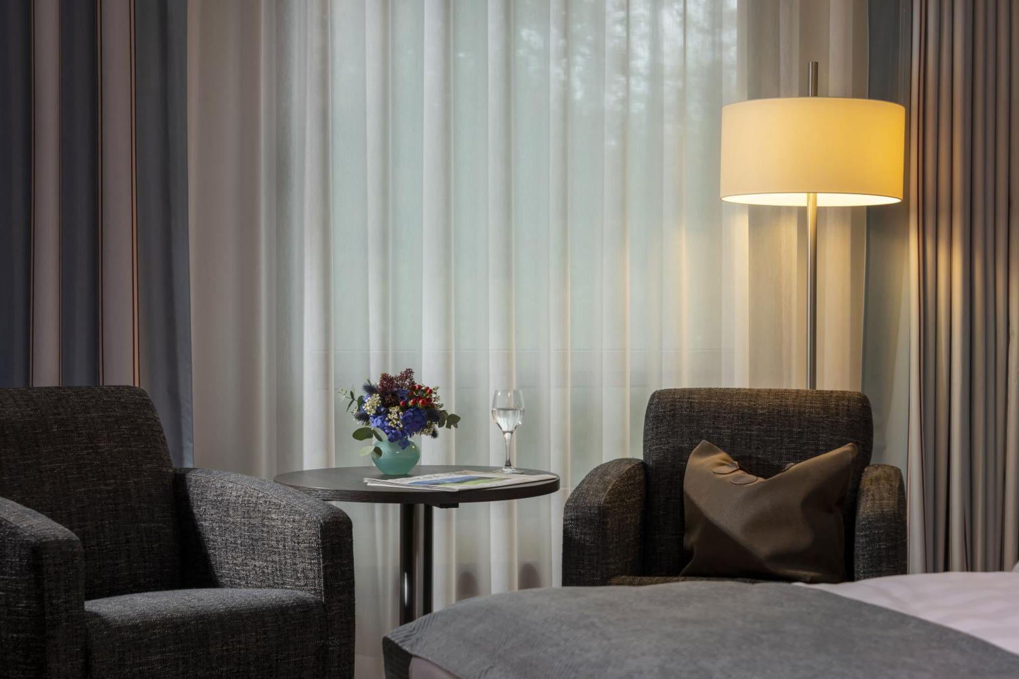Maritim Hotel BRE Buitenkant foto
