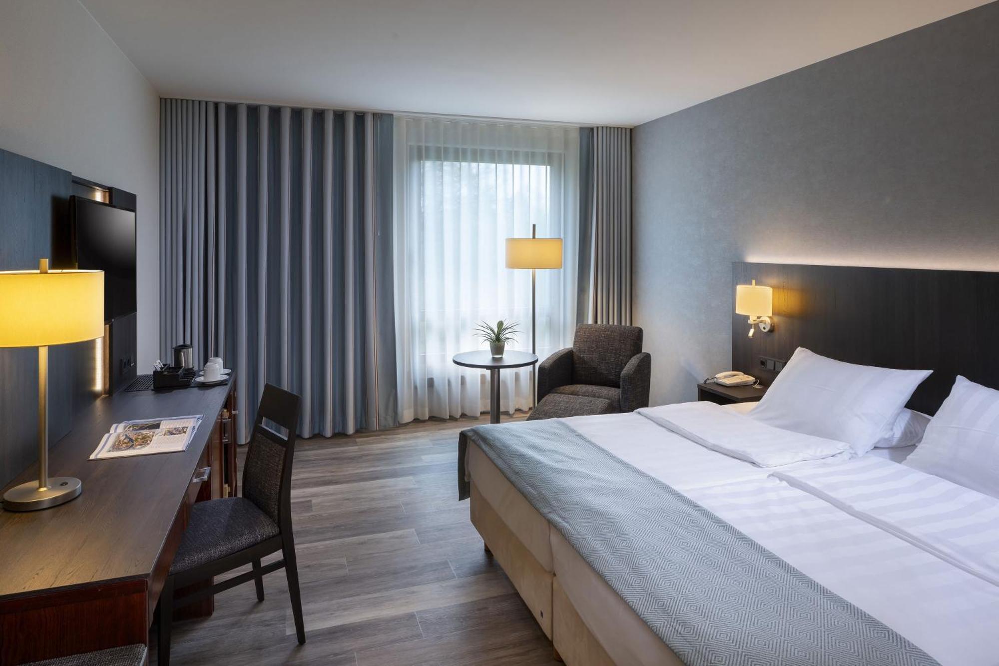 Maritim Hotel BRE Buitenkant foto